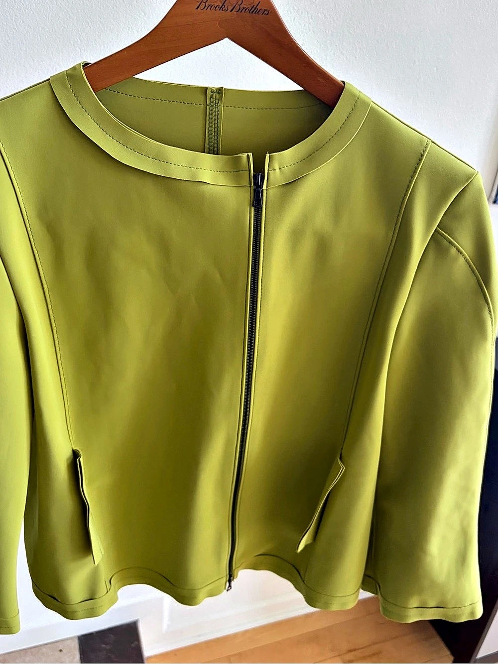 M2057 Maria Pinto Women's Nylon Zip Jacket Small Like New